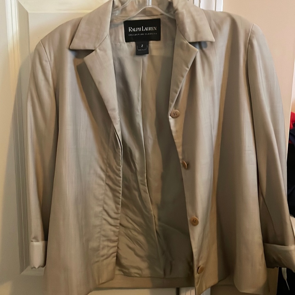 Great condition tan blazer. Very lightweight